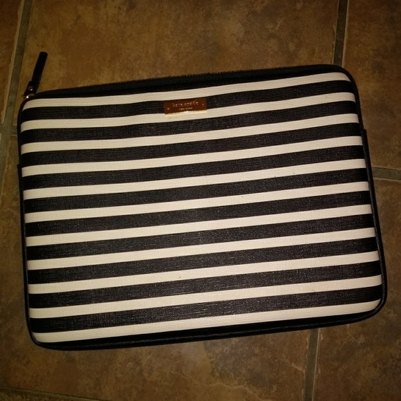kate spade Handbags - KATE SPADE laptop/tablet case